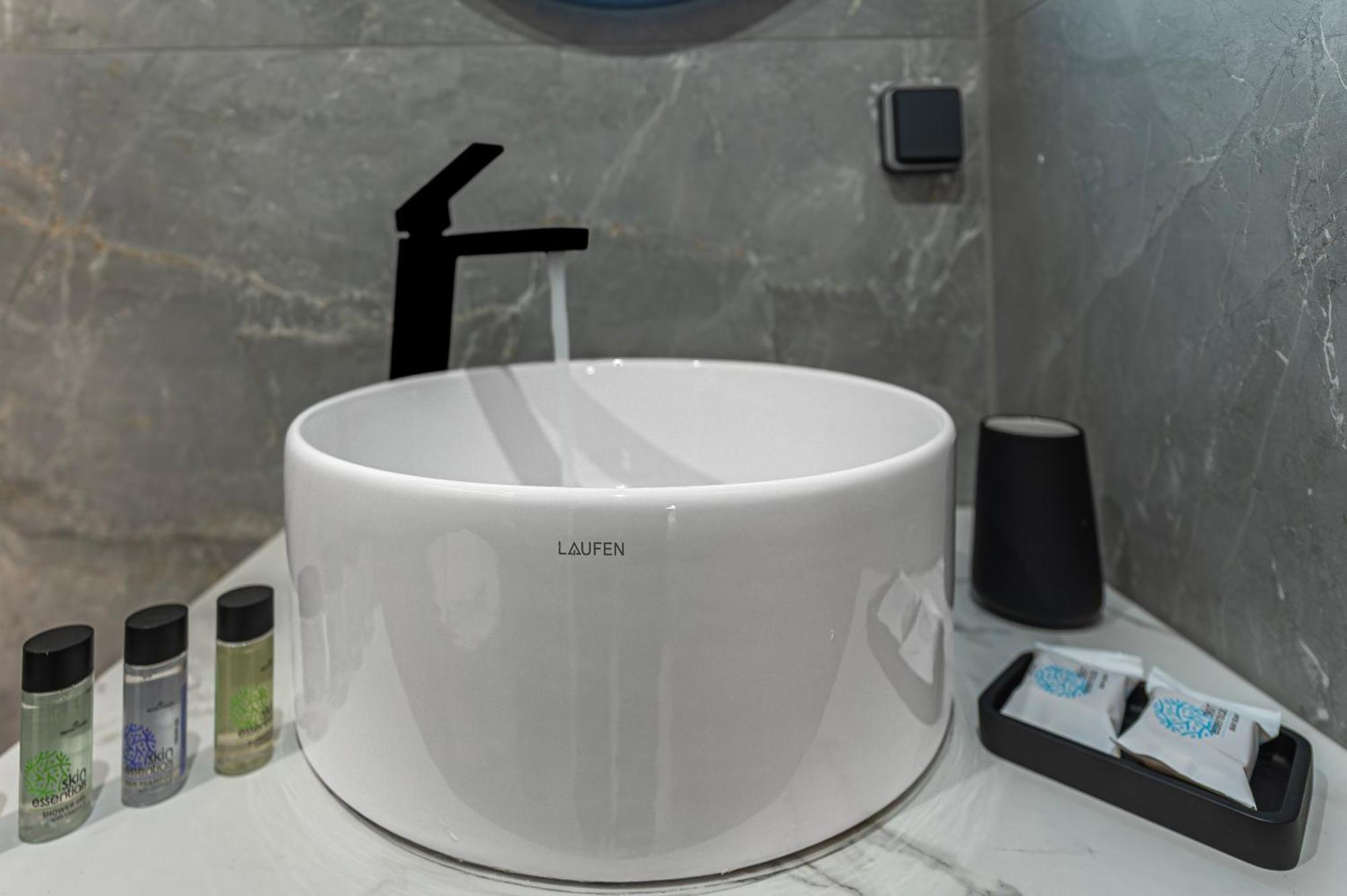 Stylish Living-ioli